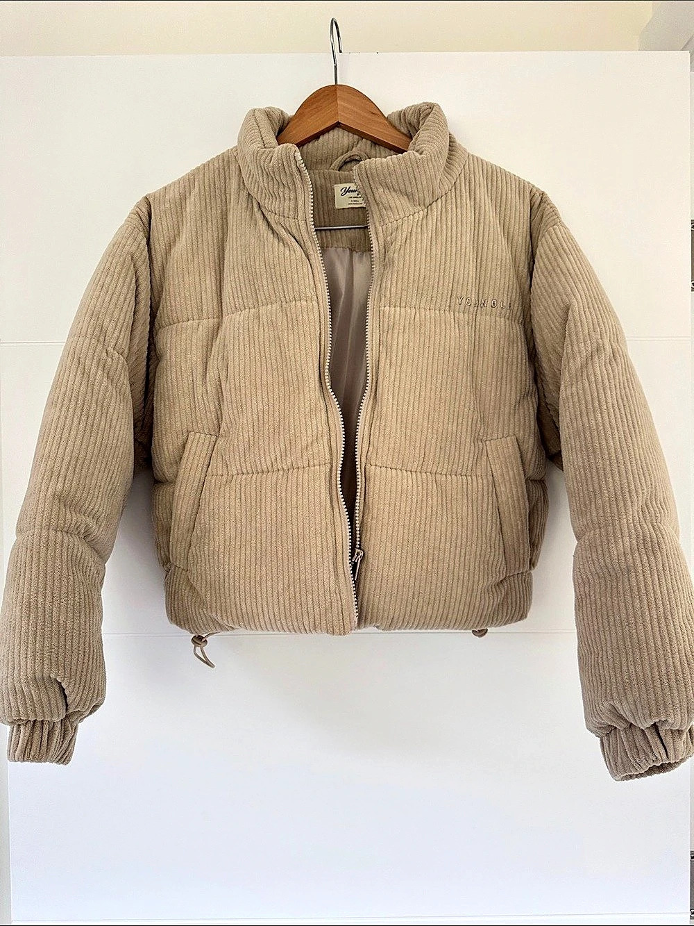 Youngla Ribbed Puffer Jacket in Beige Size Small